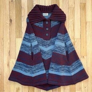 Vintage 70s Space Dye Poncho in Red and Blues